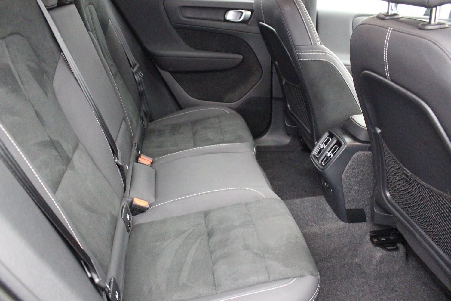 Used Volvo XC40 2024 for sale - 77965069: Photo 9