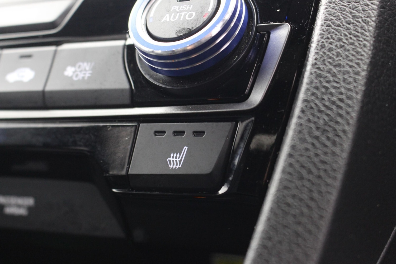 Used Honda Civic 2018 for sale - 76161345: Photo 17