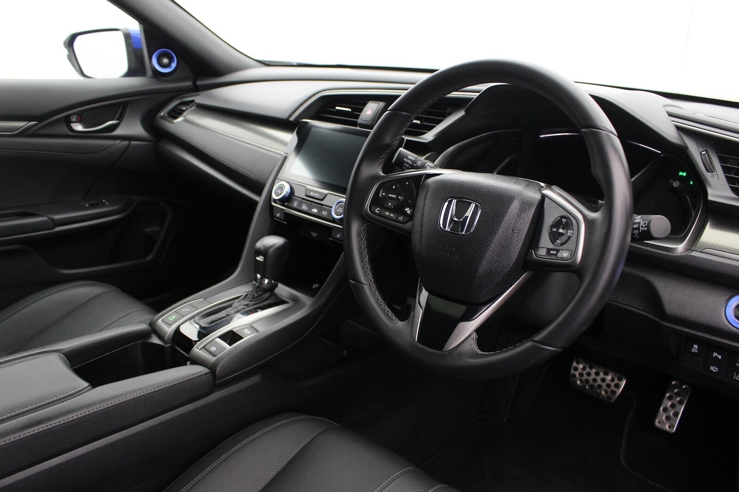 Used Honda Civic 2018 for sale - 76161345: Photo 9