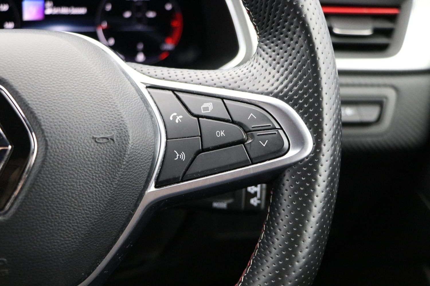 Used Renault Captur 2022 for sale - 77640661: Photo 17