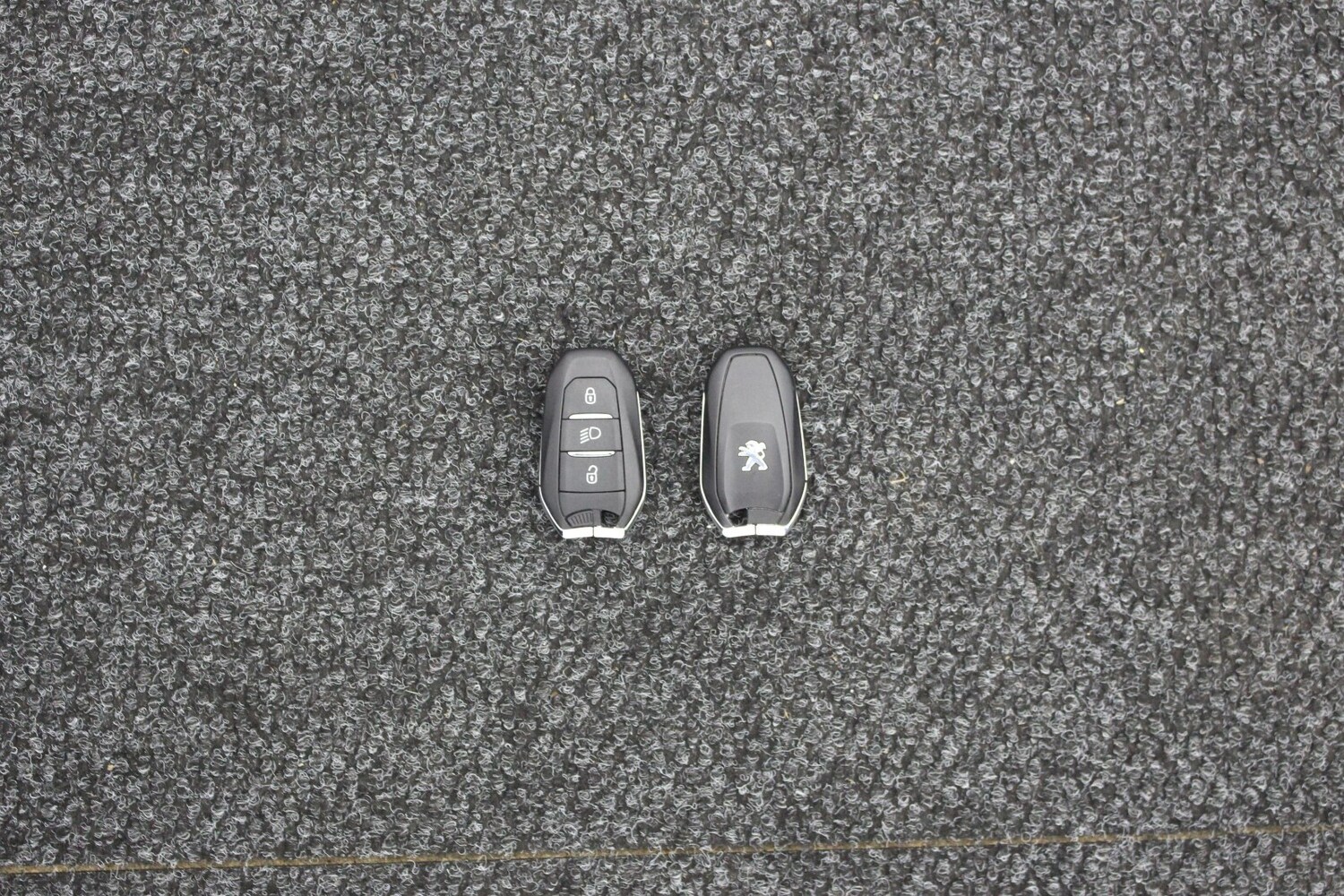 Used Peugeot 2008 2021 for sale - 75996815: Photo 38