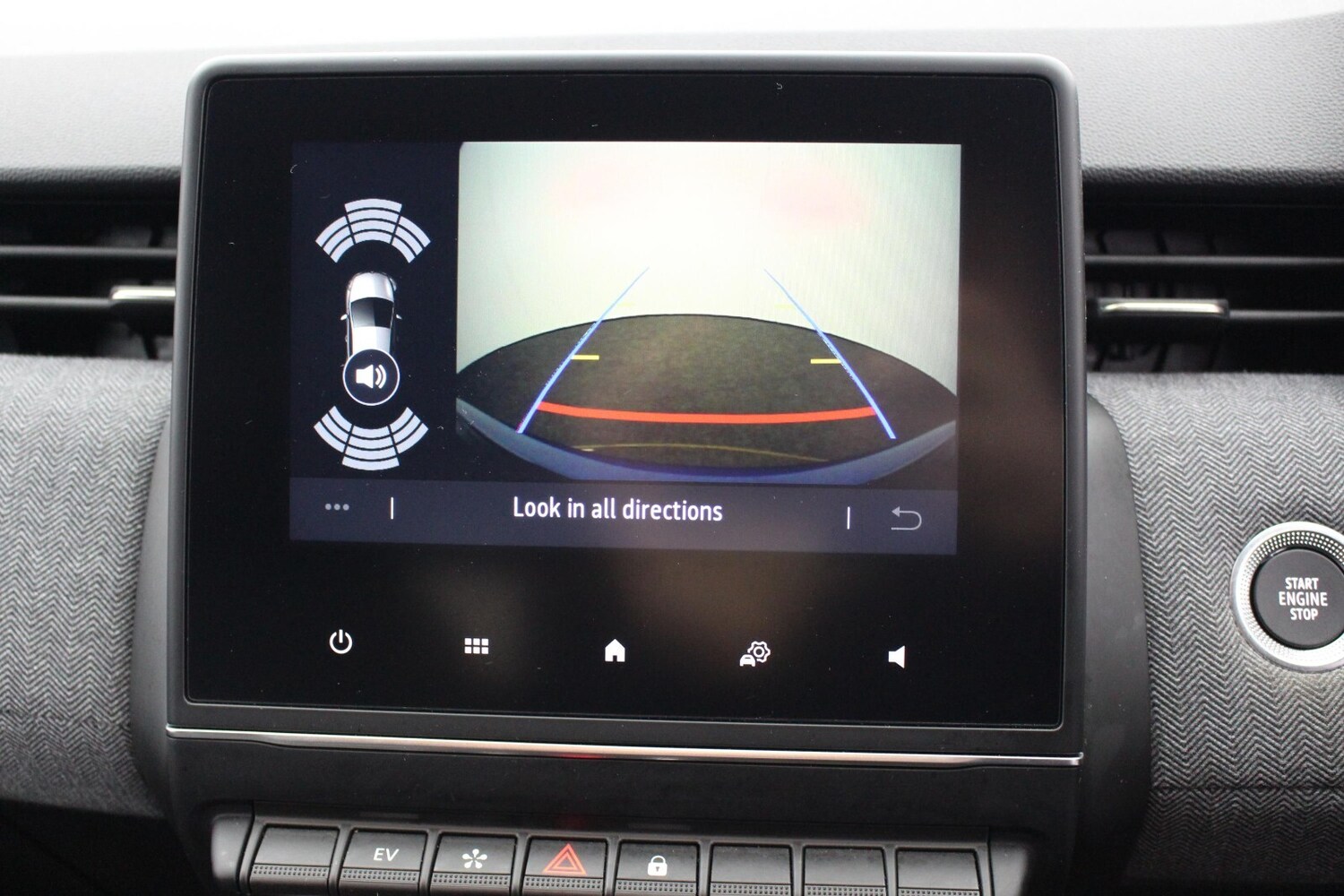 Used Renault Clio 2024 for sale - 76272991: Photo 12