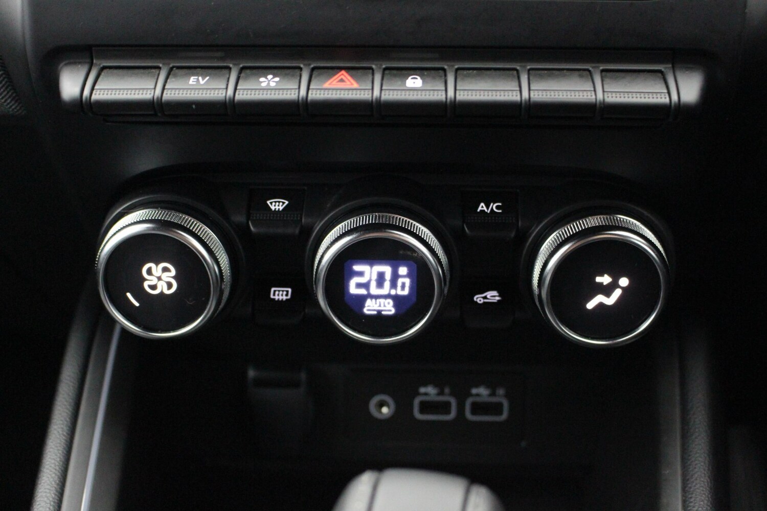 Used Renault Clio 2024 for sale - 76272991: Photo 16