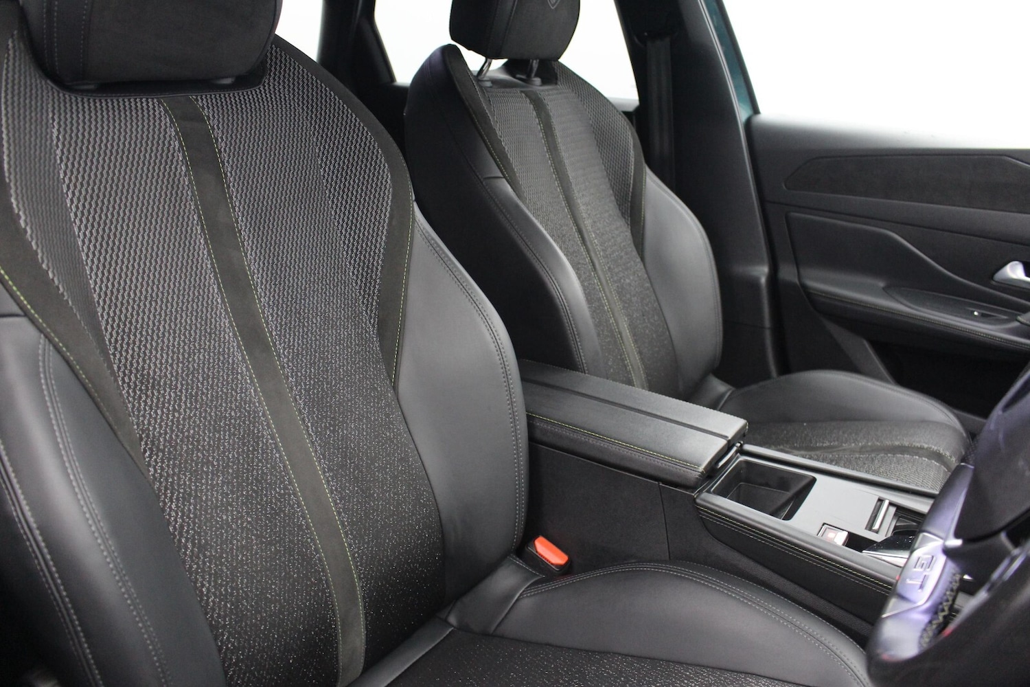 Used Peugeot 308 2024 for sale - 76894599: Photo 9