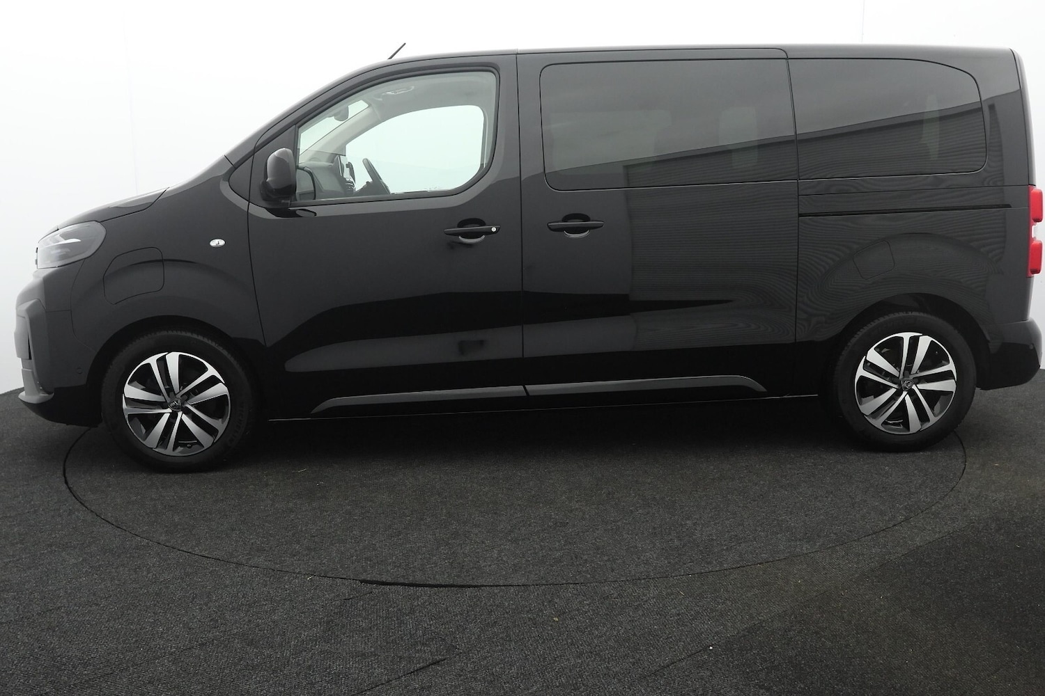 Used Peugeot Traveller 2024 for sale - 77035843: Photo 44