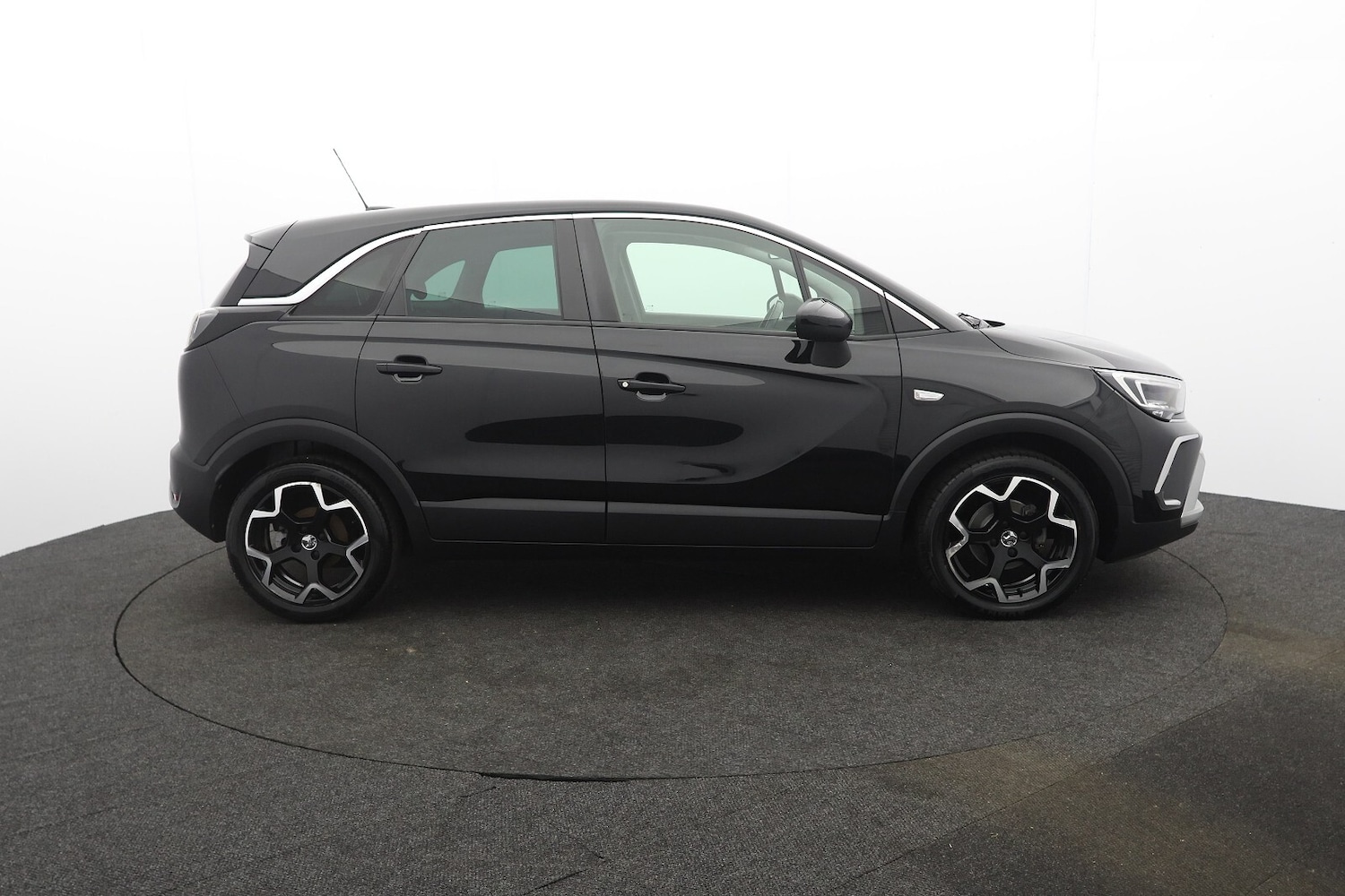 Used Vauxhall Crossland 2021 for sale - 78172595: Photo 2