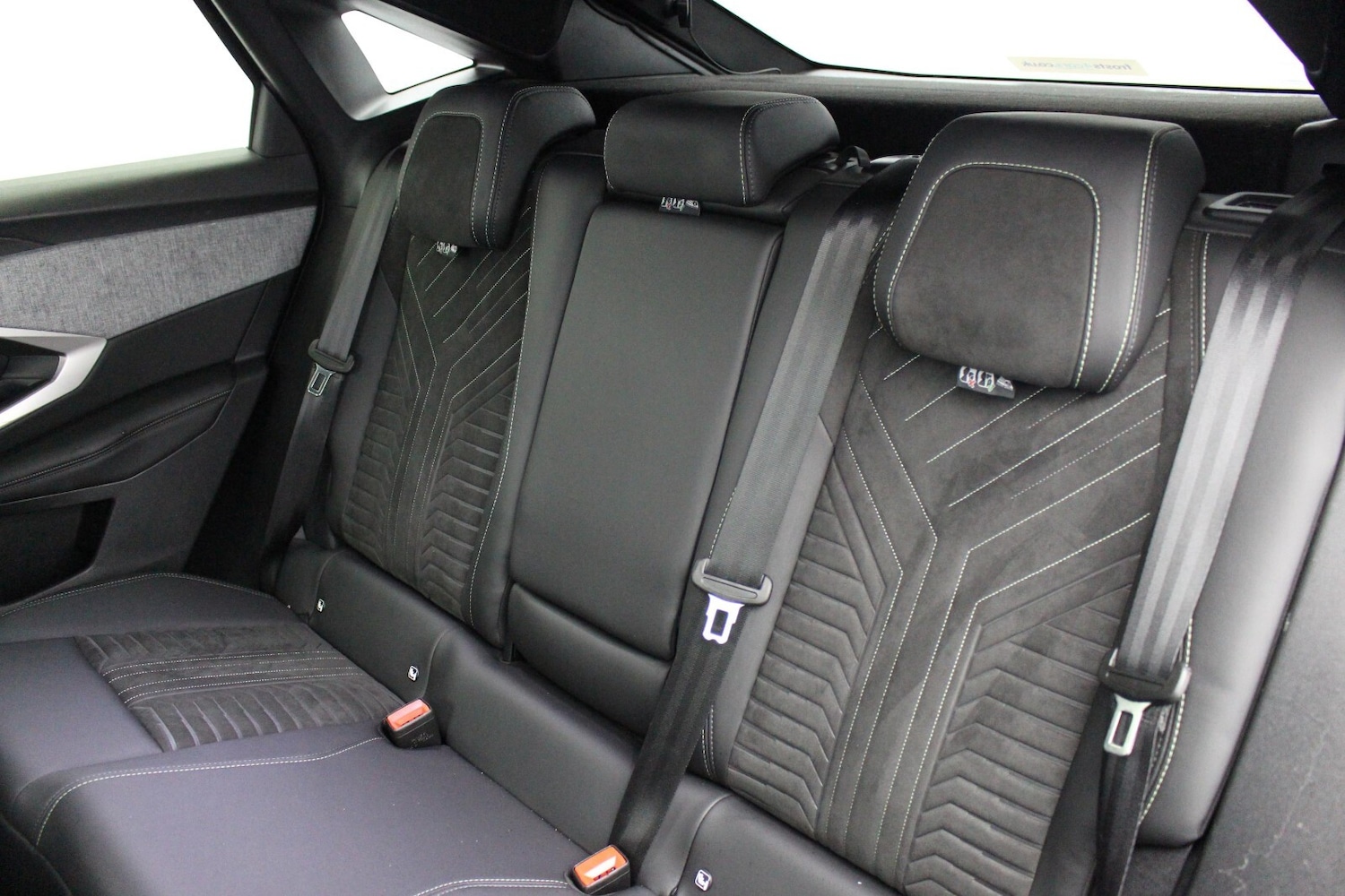 Used Peugeot 3008 2025 for sale - 76272928: Photo 8