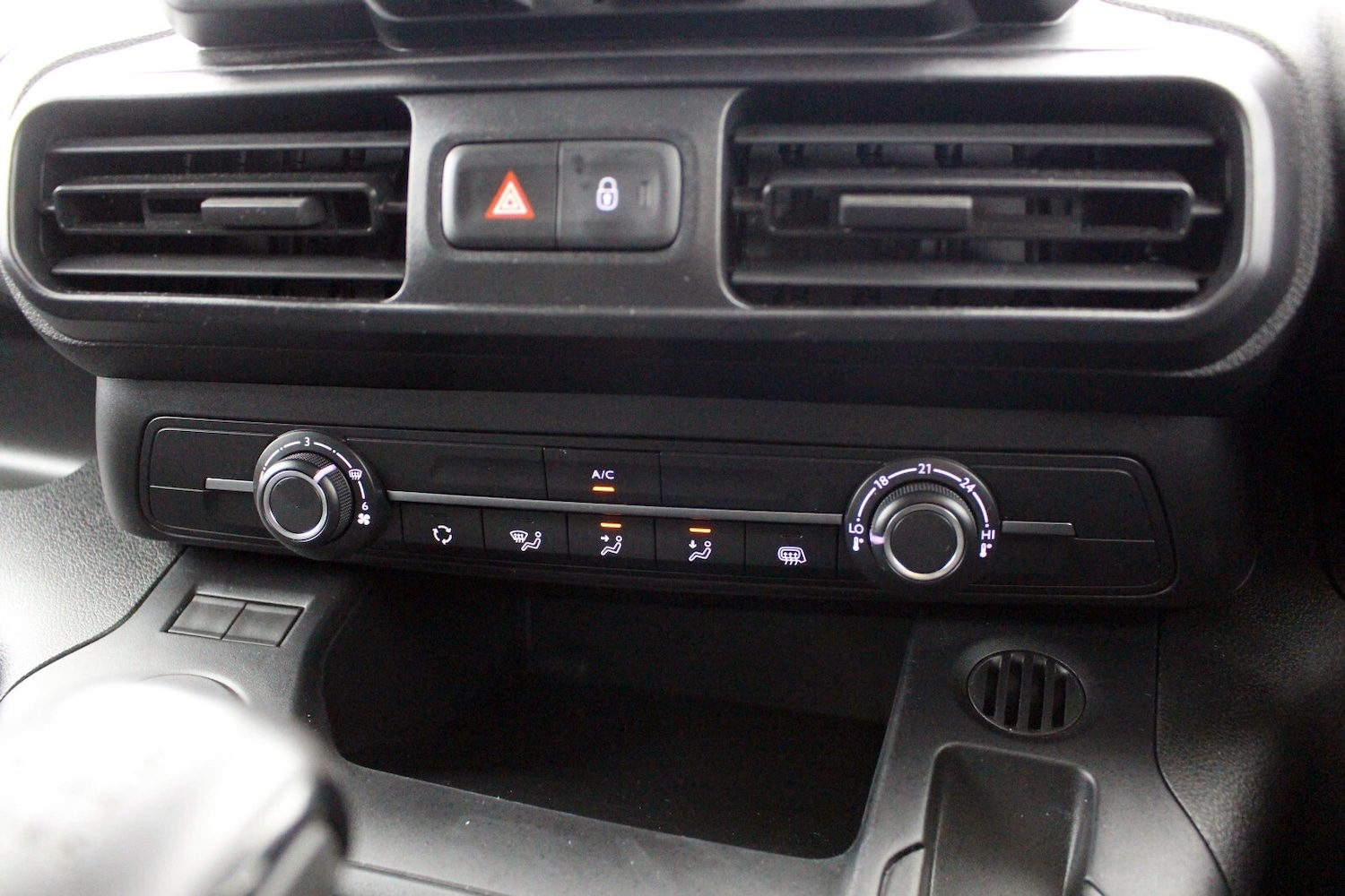 Used Vauxhall Combo 2024 for sale - 76971299: Photo 19