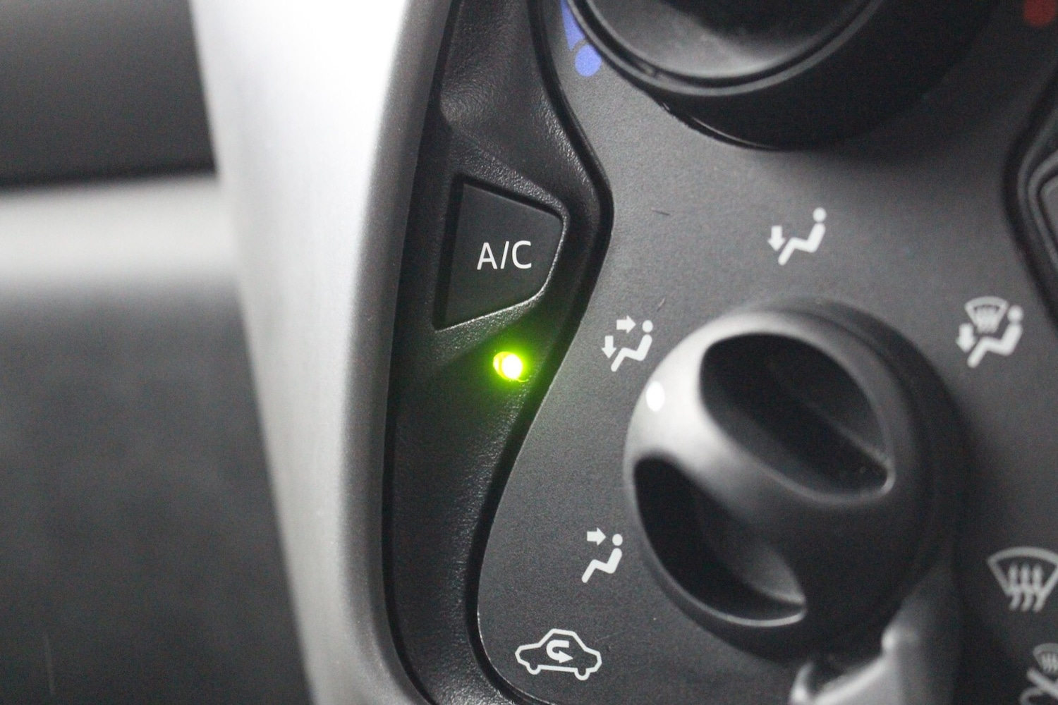 Used Peugeot 108 2019 for sale - 77388981: Photo 19