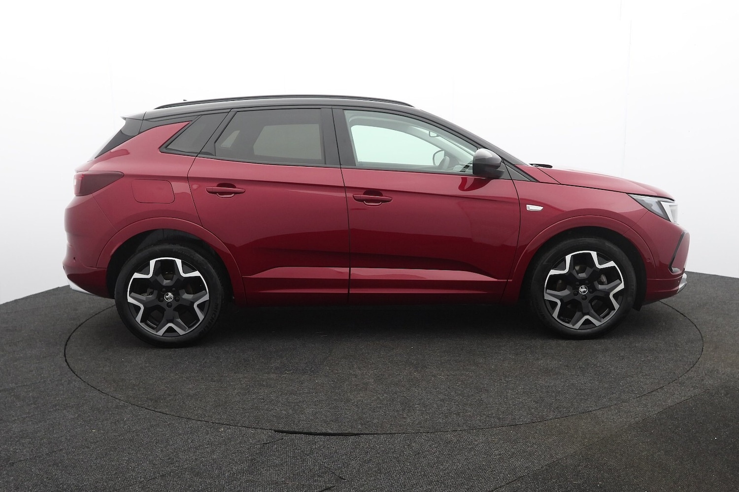 Used Vauxhall Grandland 2024 for sale - 76954196: Photo 2