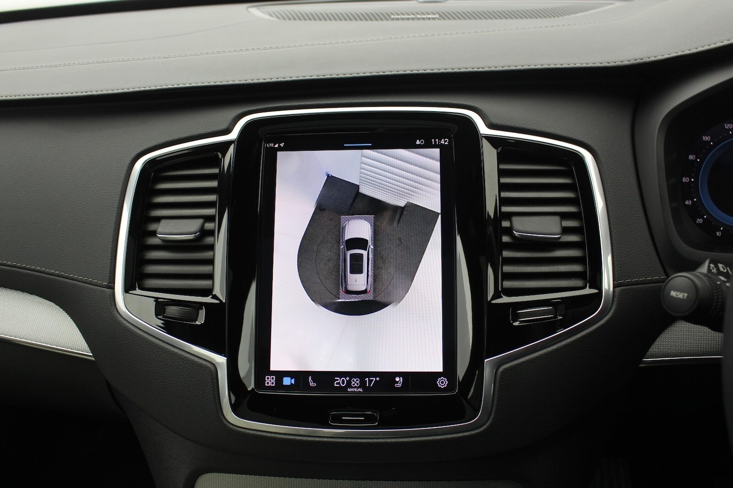 Used Volvo XC90 2023 for sale - 76479645: Photo 15