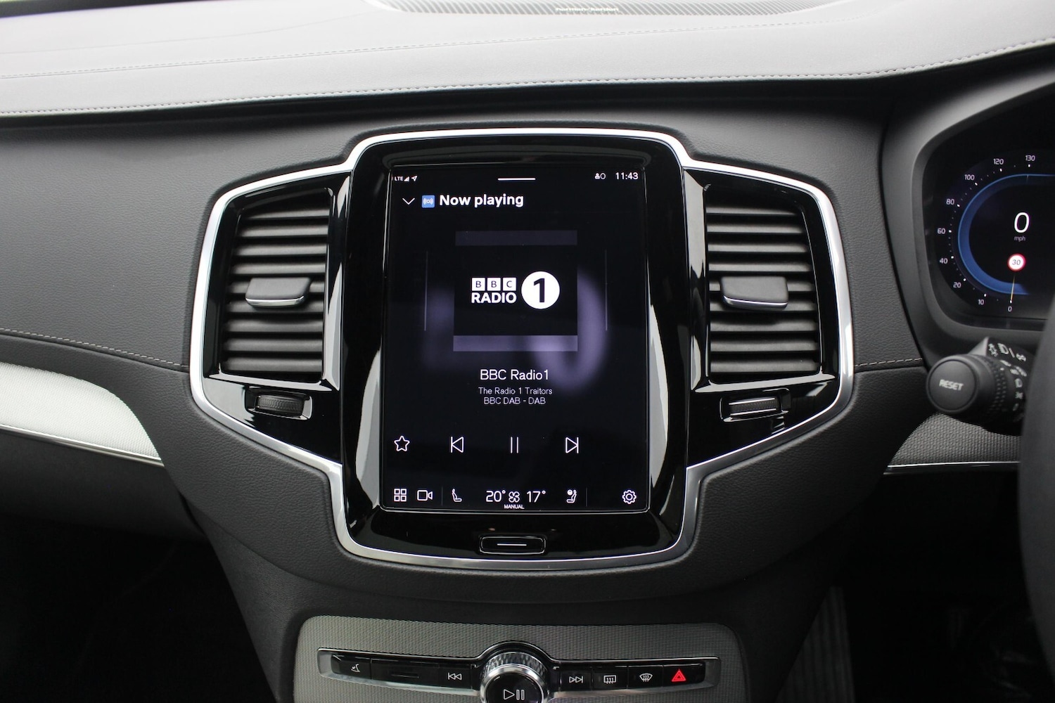 Used Volvo XC90 2023 for sale - 76479645: Photo 17