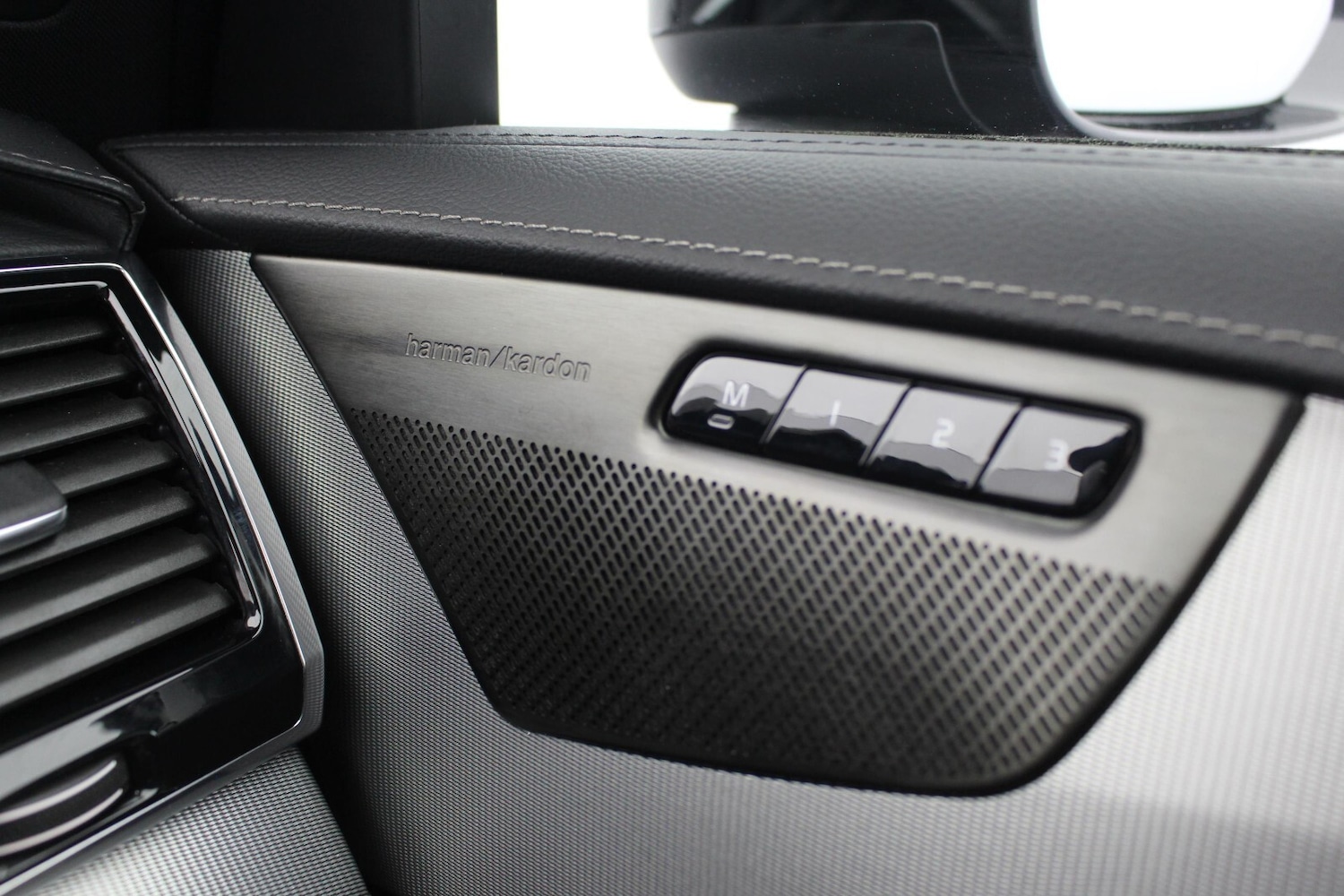 Used Volvo XC90 2023 for sale - 76479645: Photo 25