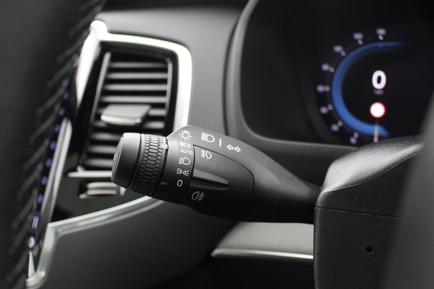 Used Volvo XC90 2023 for sale - 76479645: Photo 32