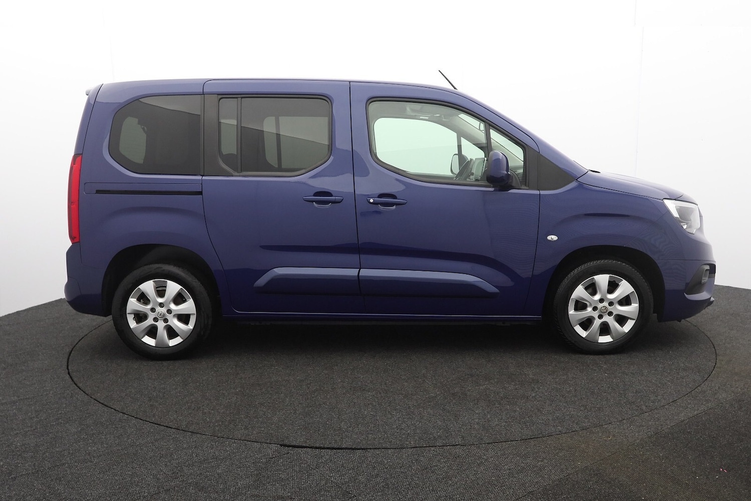 Used Vauxhall Combo Life 2021 for sale - 77934239: Photo 2