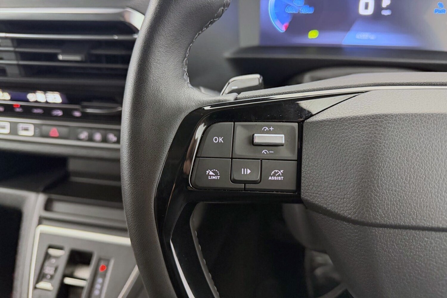 Used Peugeot Traveller 2024 for sale - 77205663: Photo 24