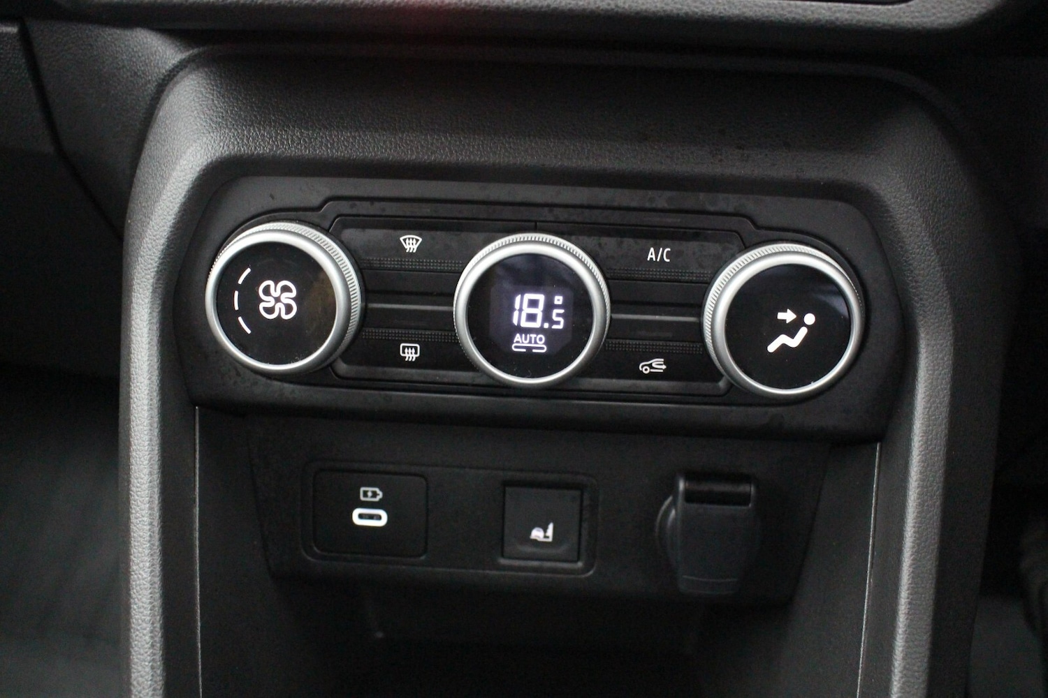 Used Dacia Jogger 2024 for sale - 76501585: Photo 17