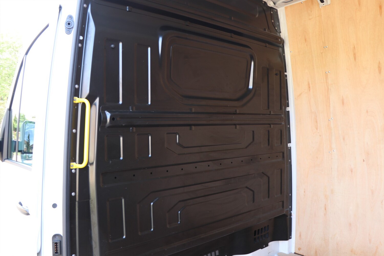 Used Volkswagen Crafter 2024 for sale - 76302427: Photo 11