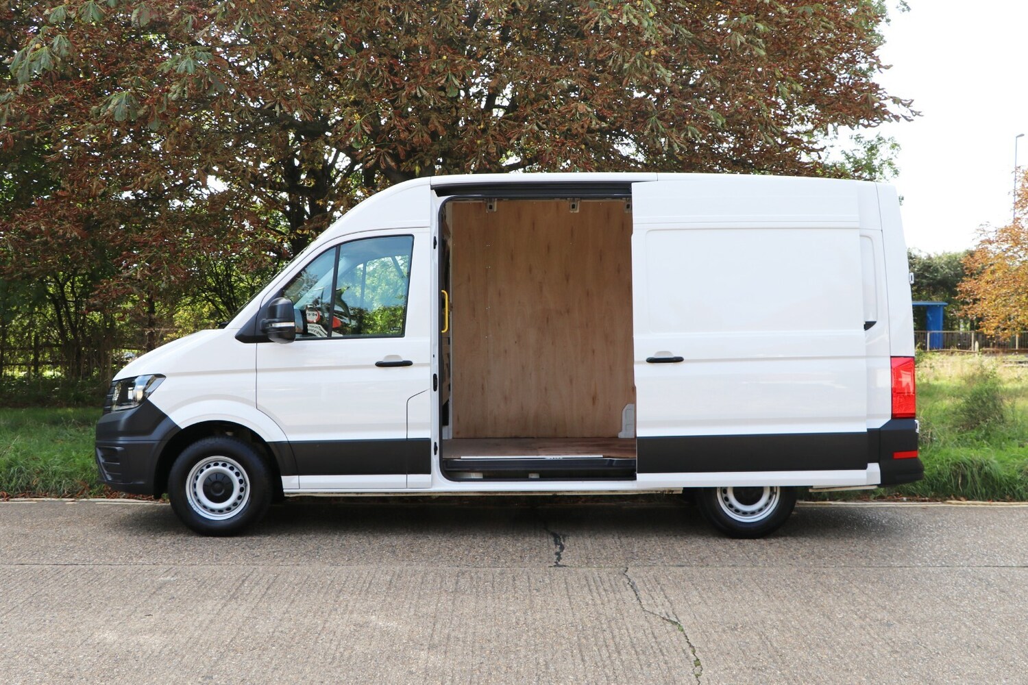 Used Volkswagen Crafter 2024 for sale - 76302427: Photo 3