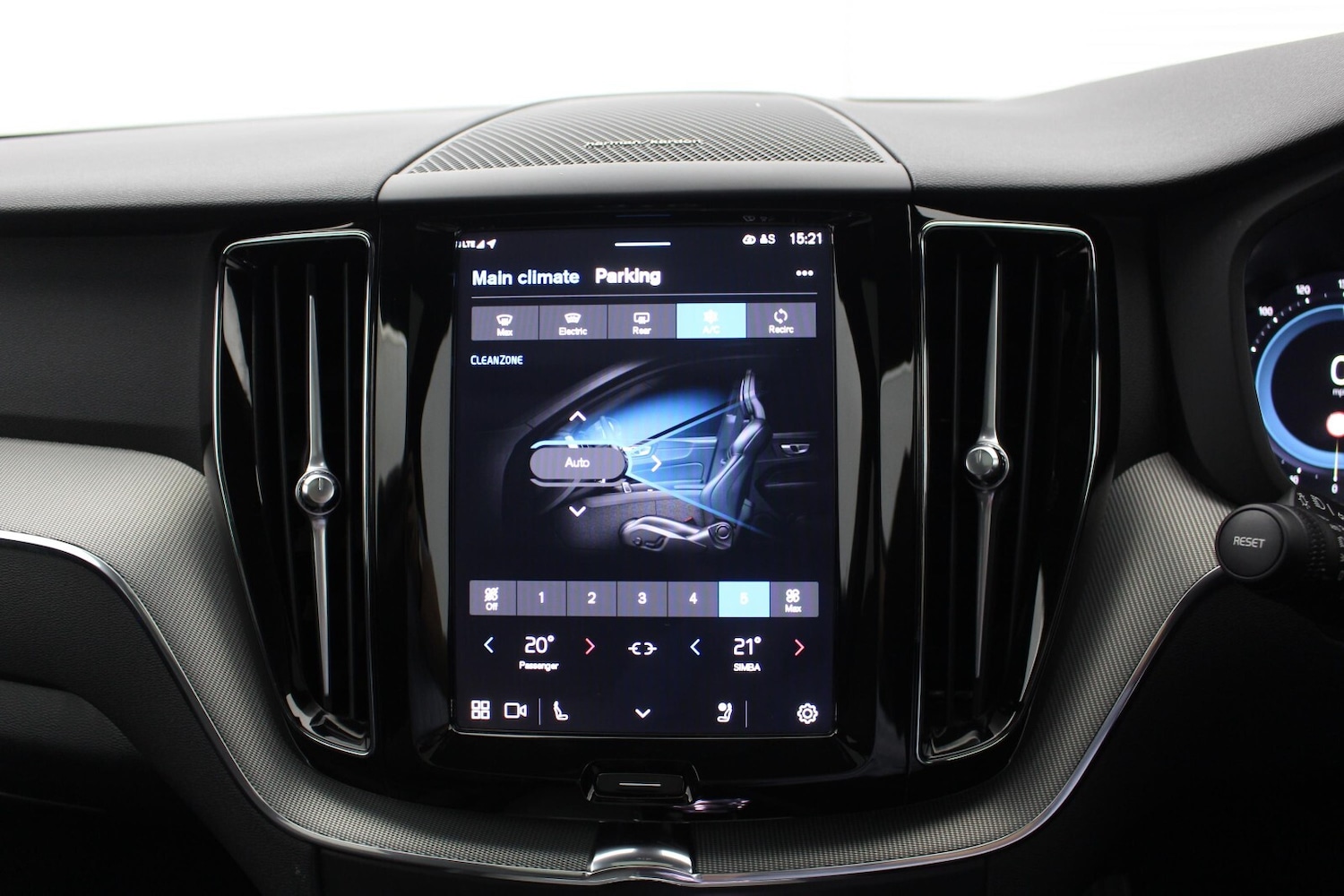 Used Volvo XC60 2024 for sale - 76130706: Photo 16