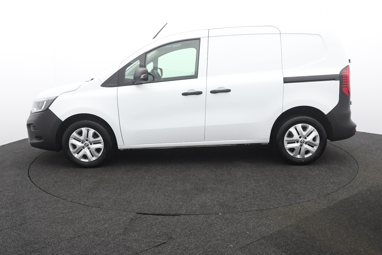 Used Renault Kangoo 2024 for sale - 77717888: Photo 2