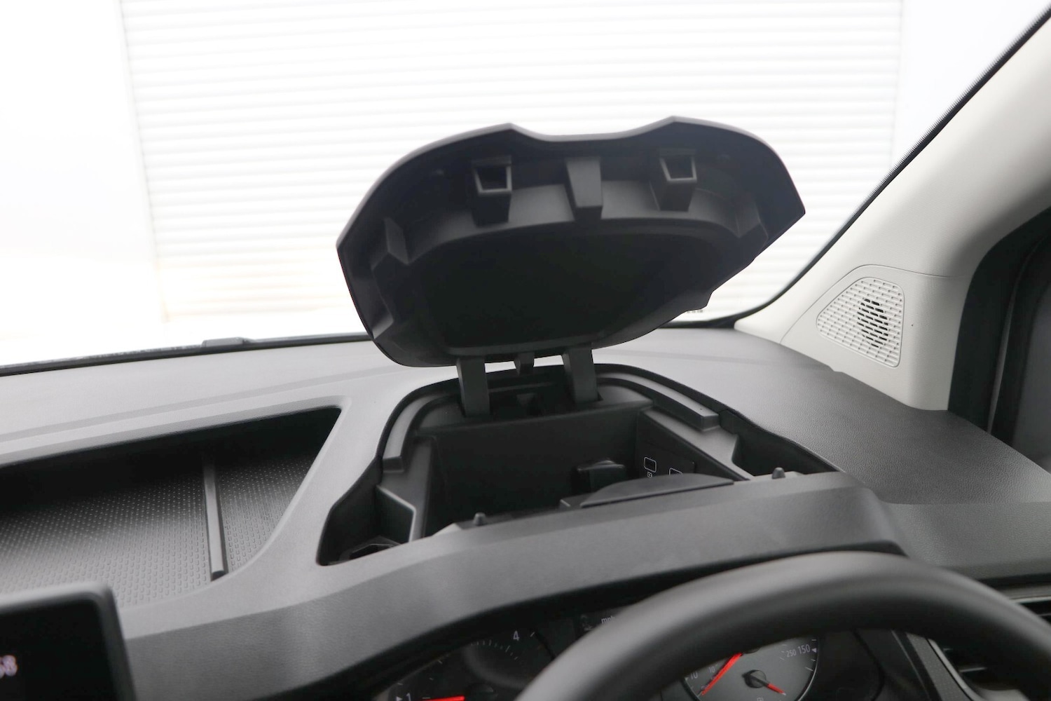 Used Renault Kangoo 2024 for sale - 77717888: Photo 30