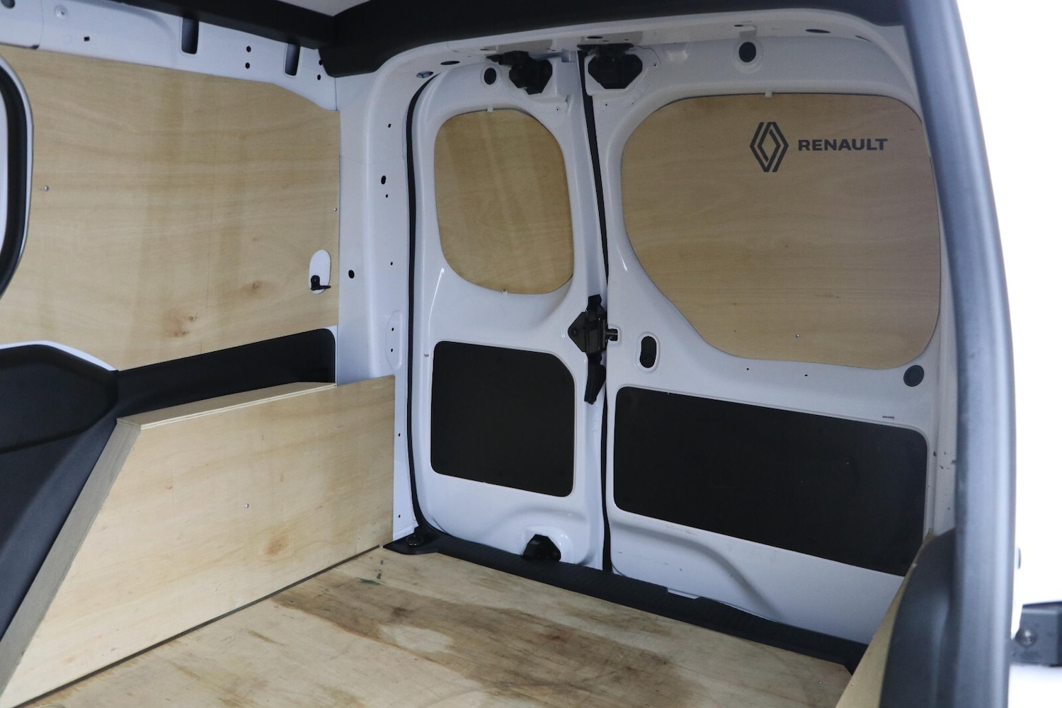 Used Renault Kangoo 2024 for sale - 77717888: Photo 9