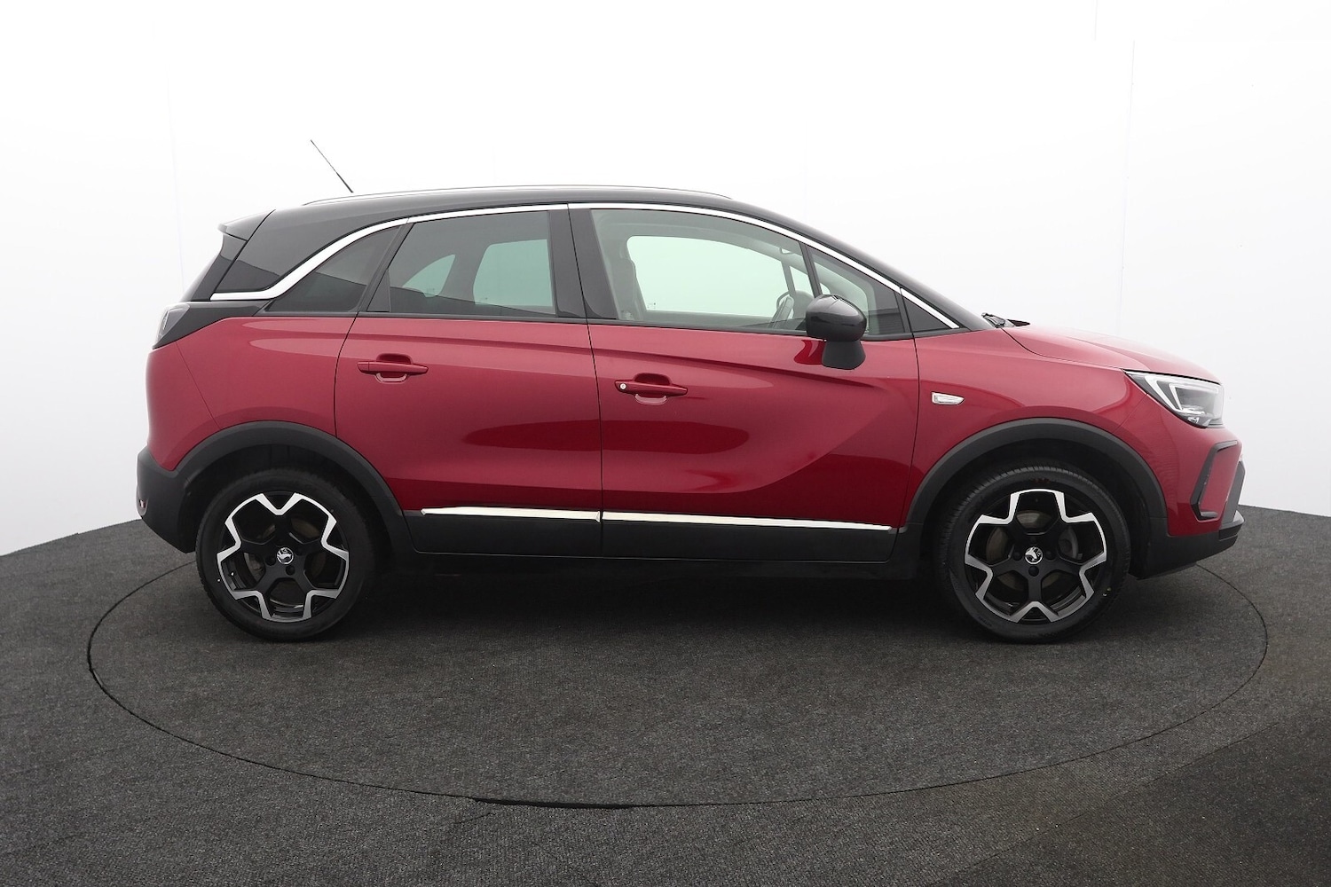 Used Vauxhall Crossland 2022 for sale - 77420363: Photo 2