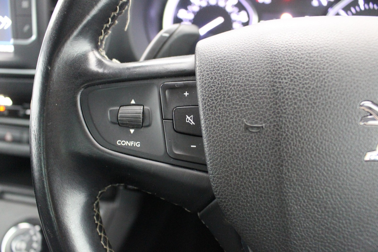 Used Peugeot Traveller 2020 for sale - 77512588: Photo 17