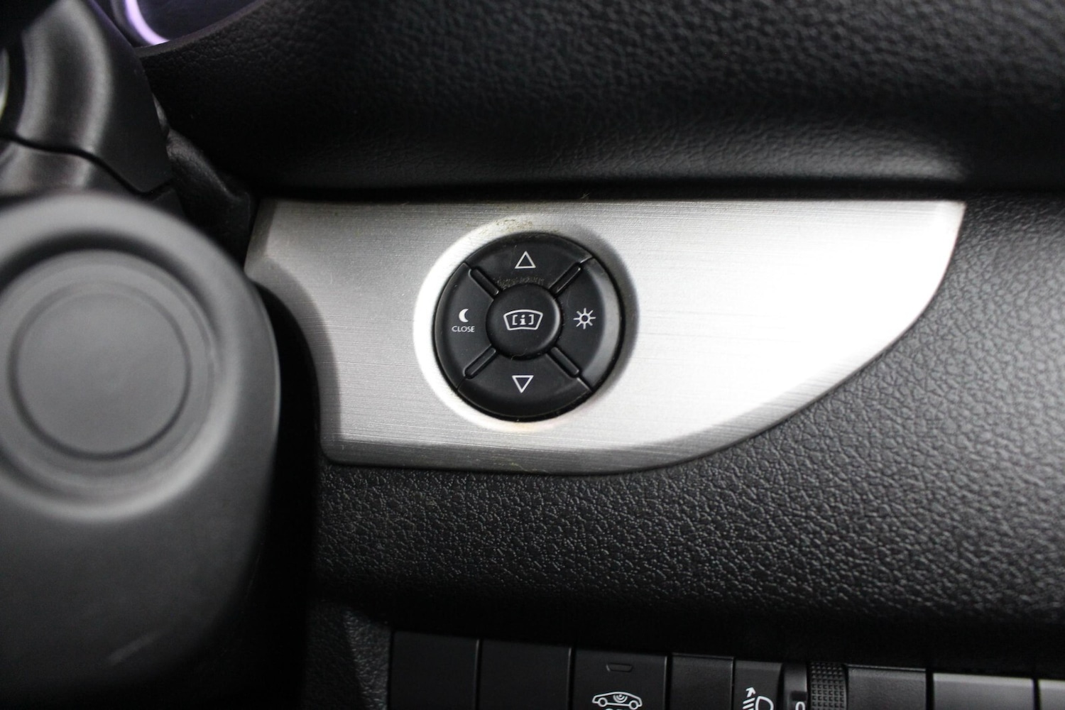 Used Peugeot Traveller 2020 for sale - 77512588: Photo 32