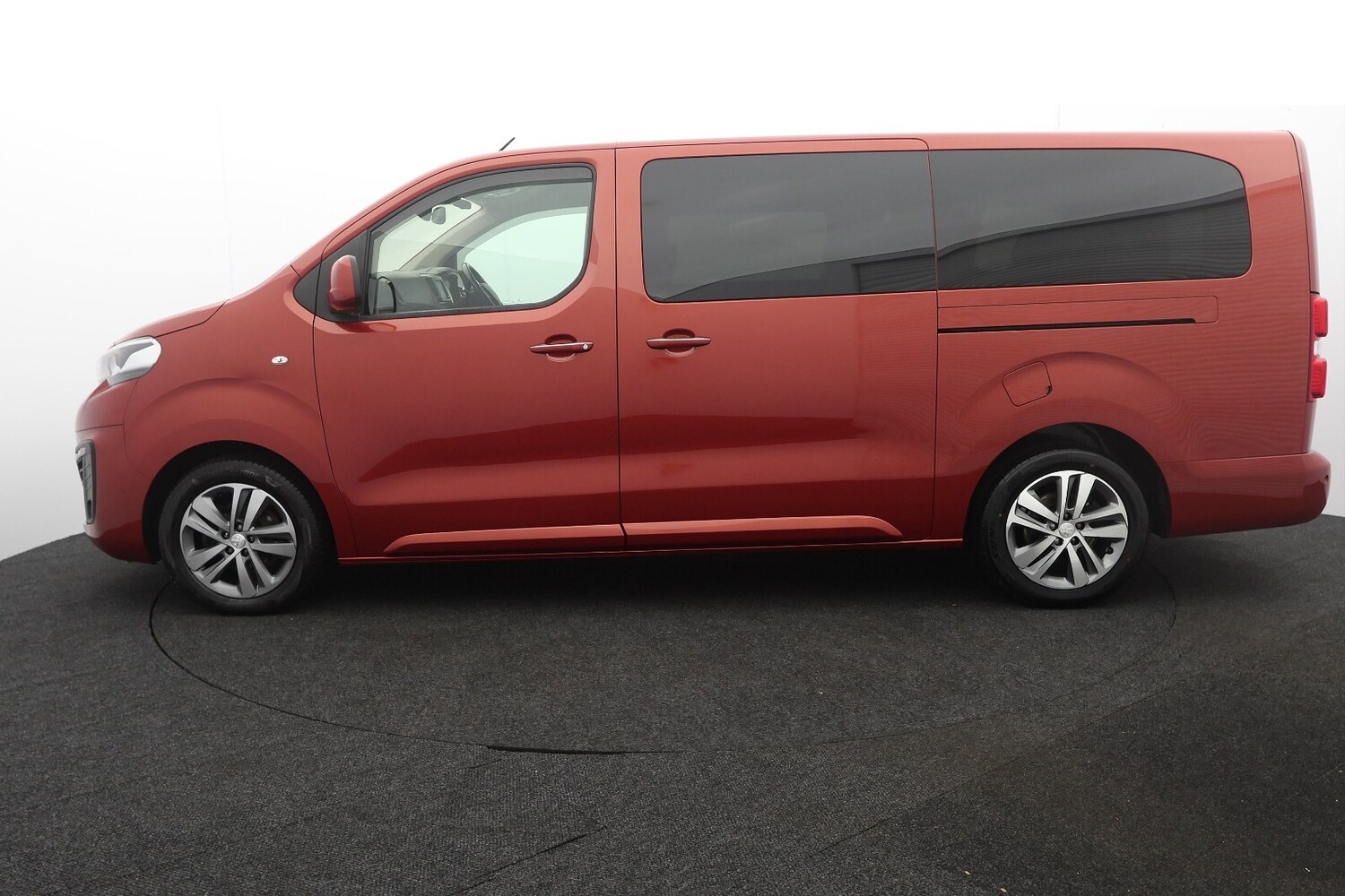 Used Peugeot Traveller 2020 for sale - 77512588: Photo 51