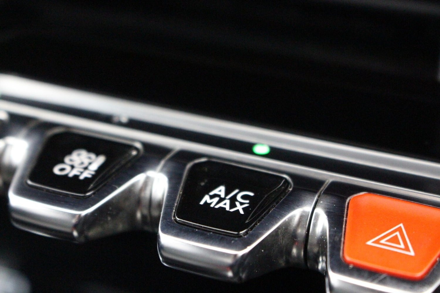 Used Peugeot 208 2022 for sale - 76539848: Photo 26