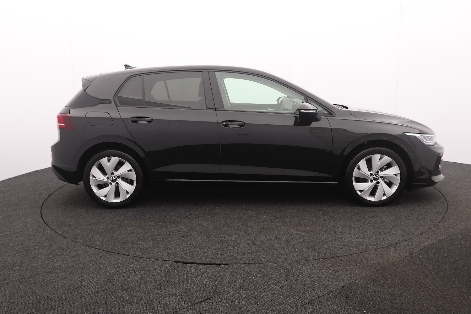 Used Volkswagen Golf 2025 for sale - 76984029: Photo 2