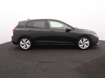 Used Volkswagen Golf 2025 for sale - 76984029: Photo