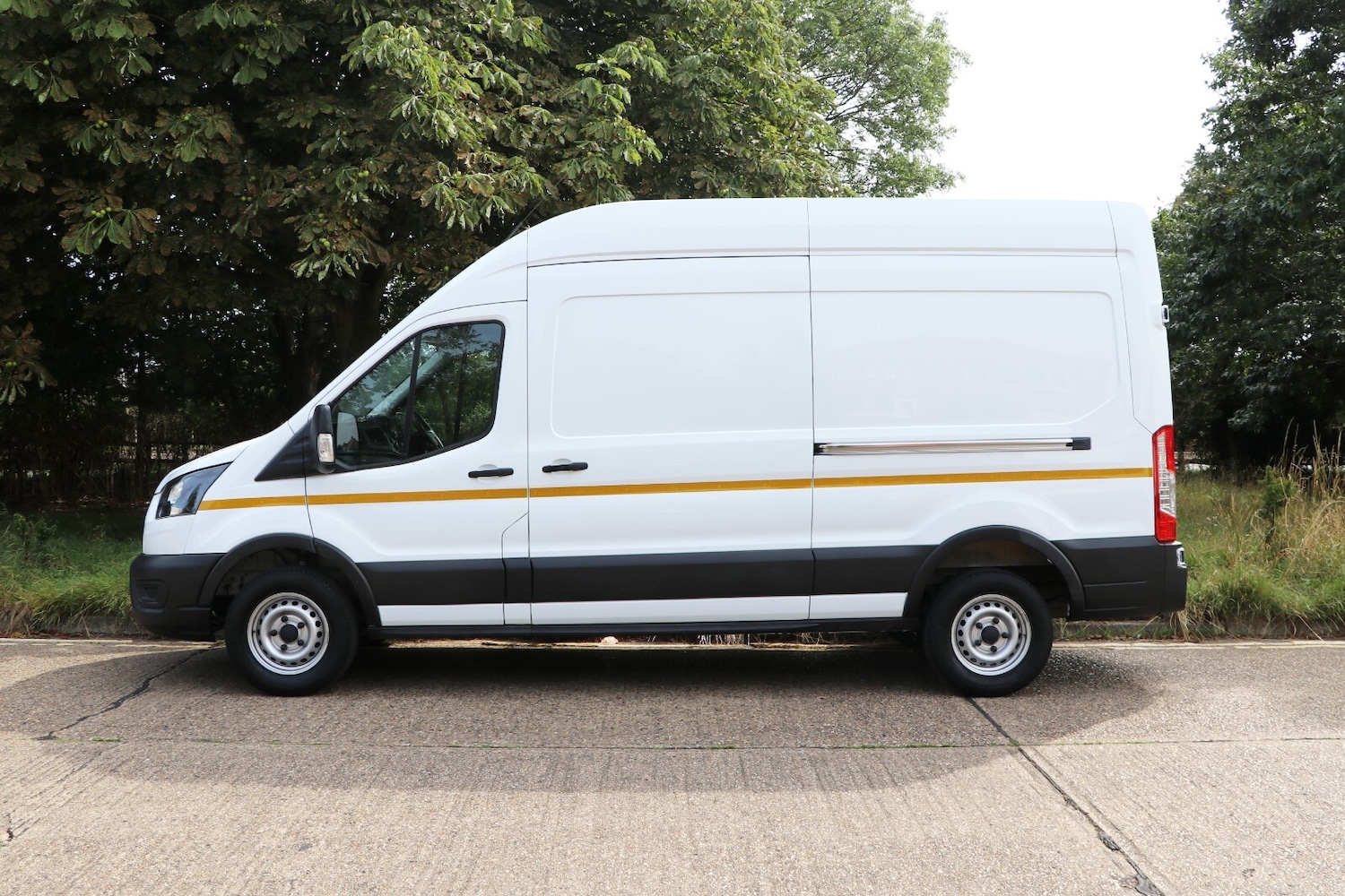 Used Ford Transit 2023 for sale - 75648498: Photo 2