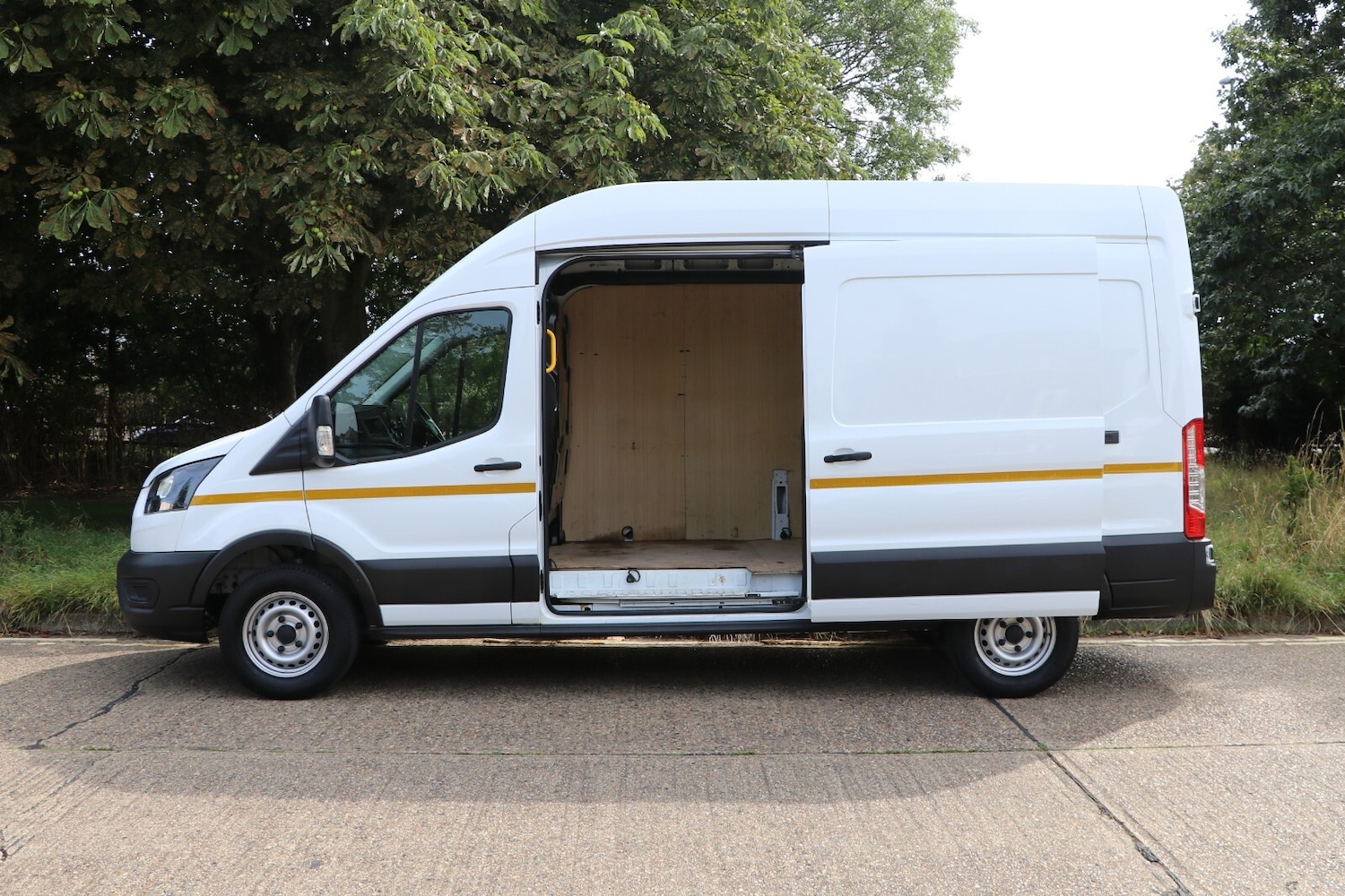 Used Ford Transit 2023 for sale - 75648498: Photo 3