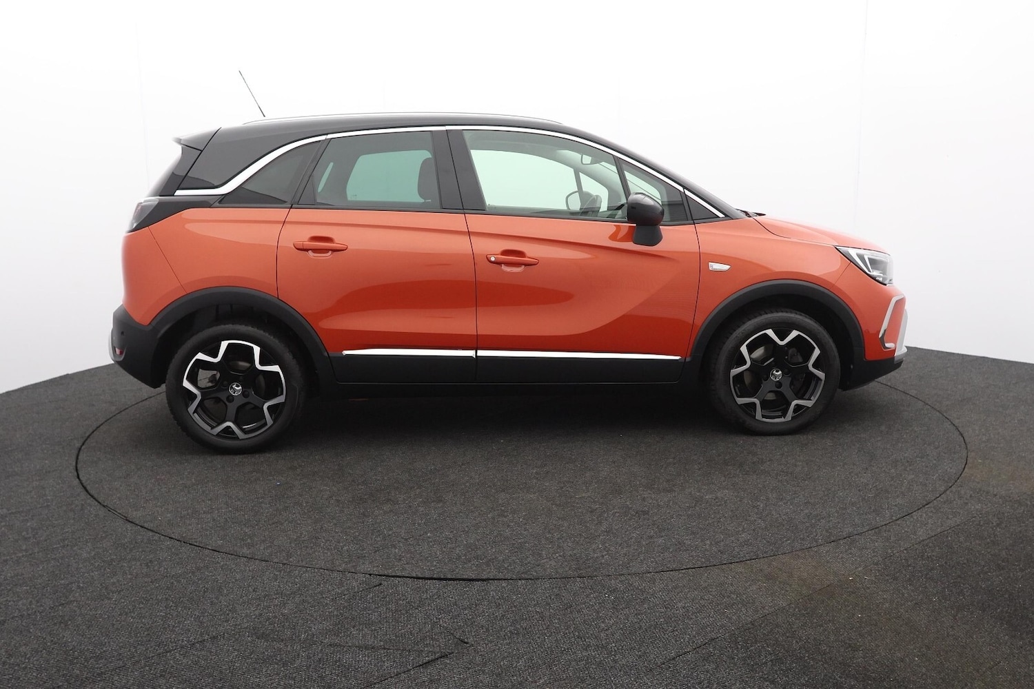 Used Vauxhall Crossland 2022 for sale - 76507603: Photo 2