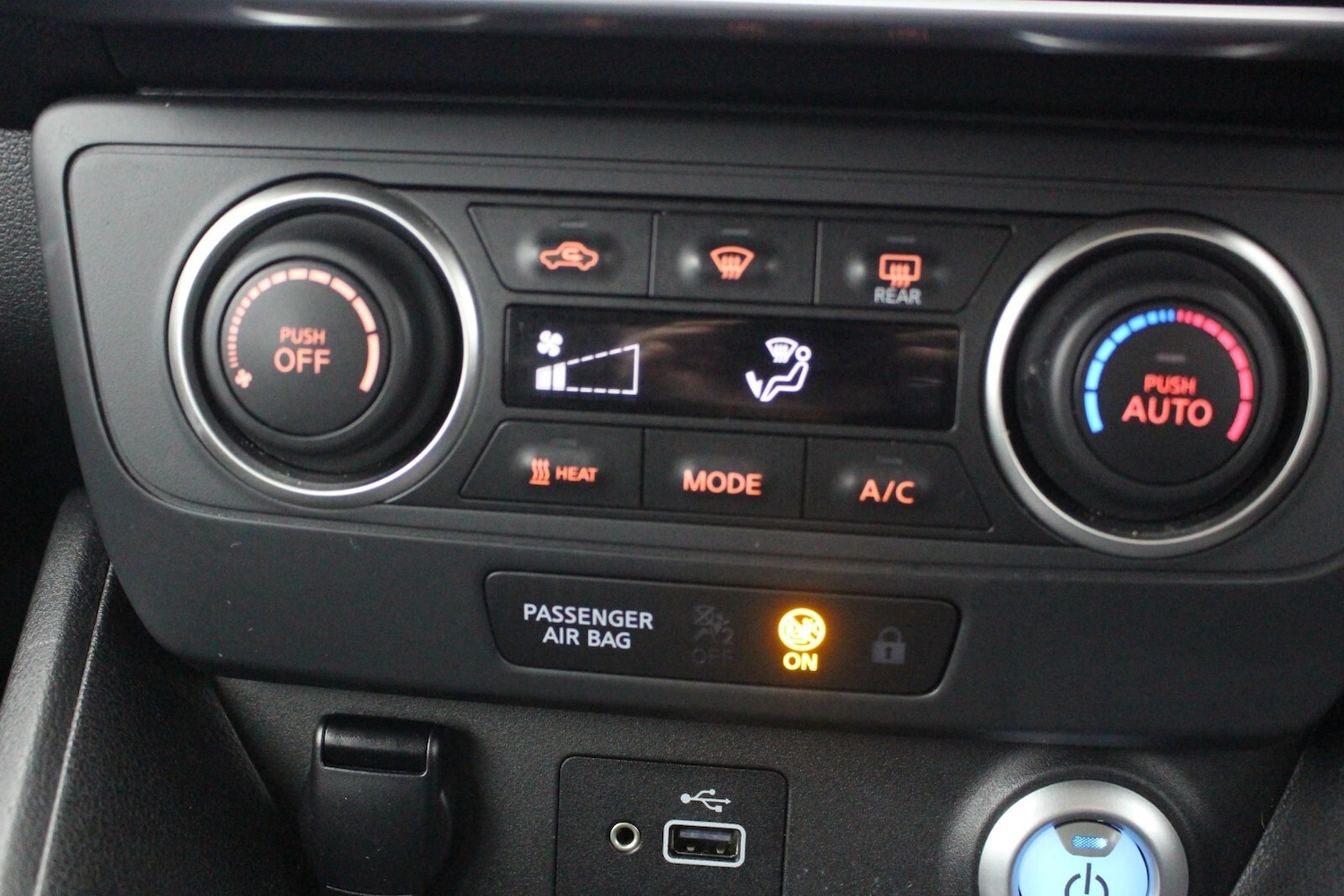 Used Nissan Leaf 2022 for sale - 77959878: Photo 17