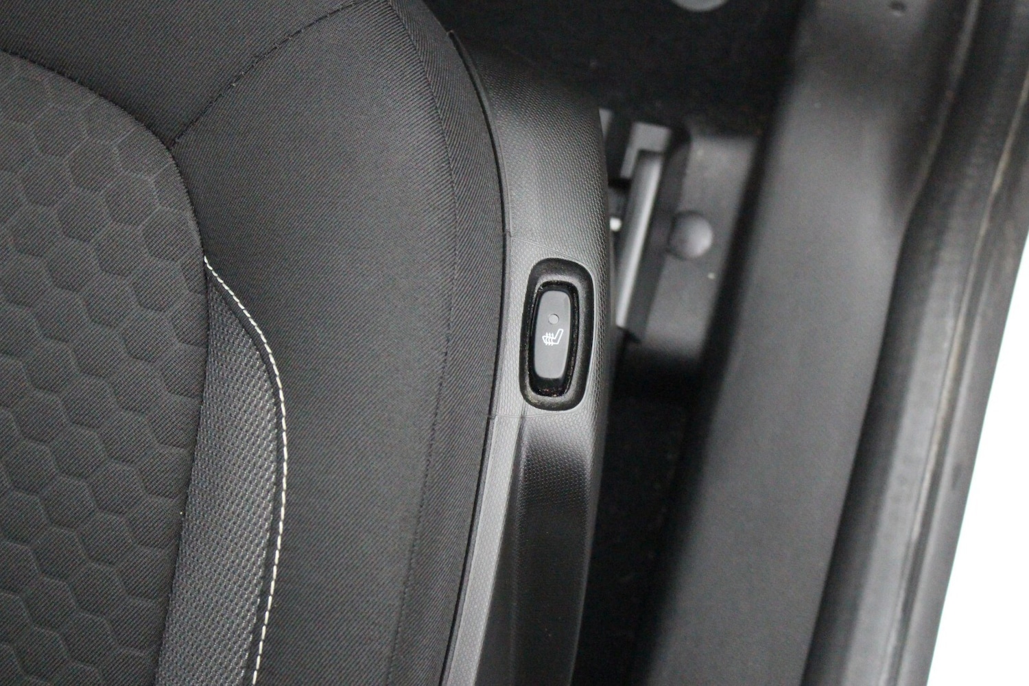 Used smart fortwo 2021 for sale - 76475180: Photo 16