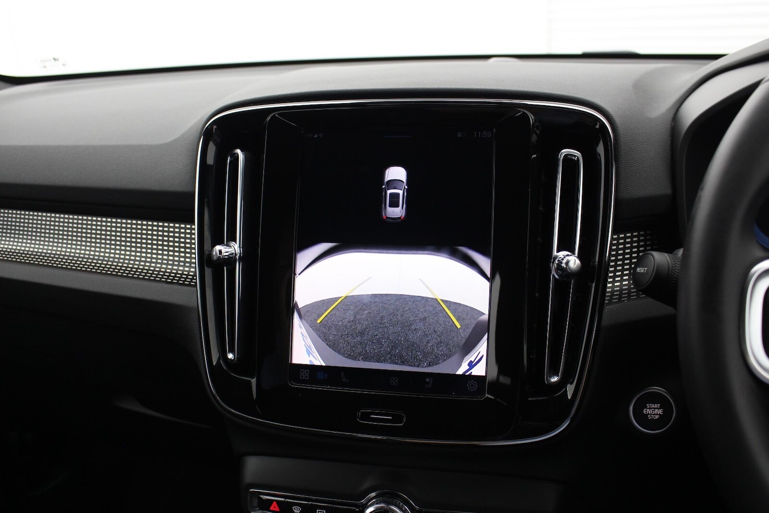 Used Volvo XC40 2025 for sale - 77031319: Photo 13