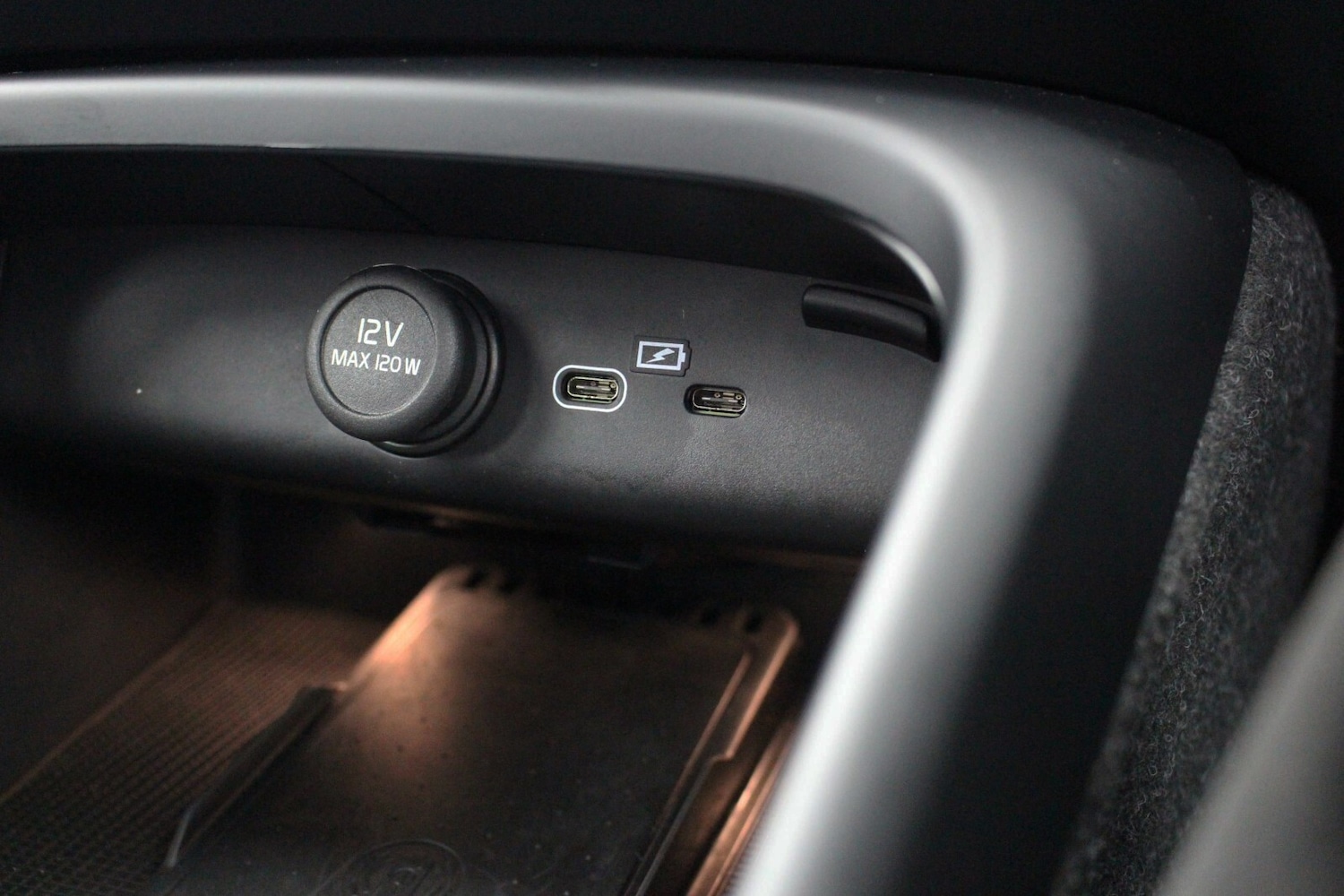 Used Volvo XC40 2025 for sale - 77031319: Photo 24