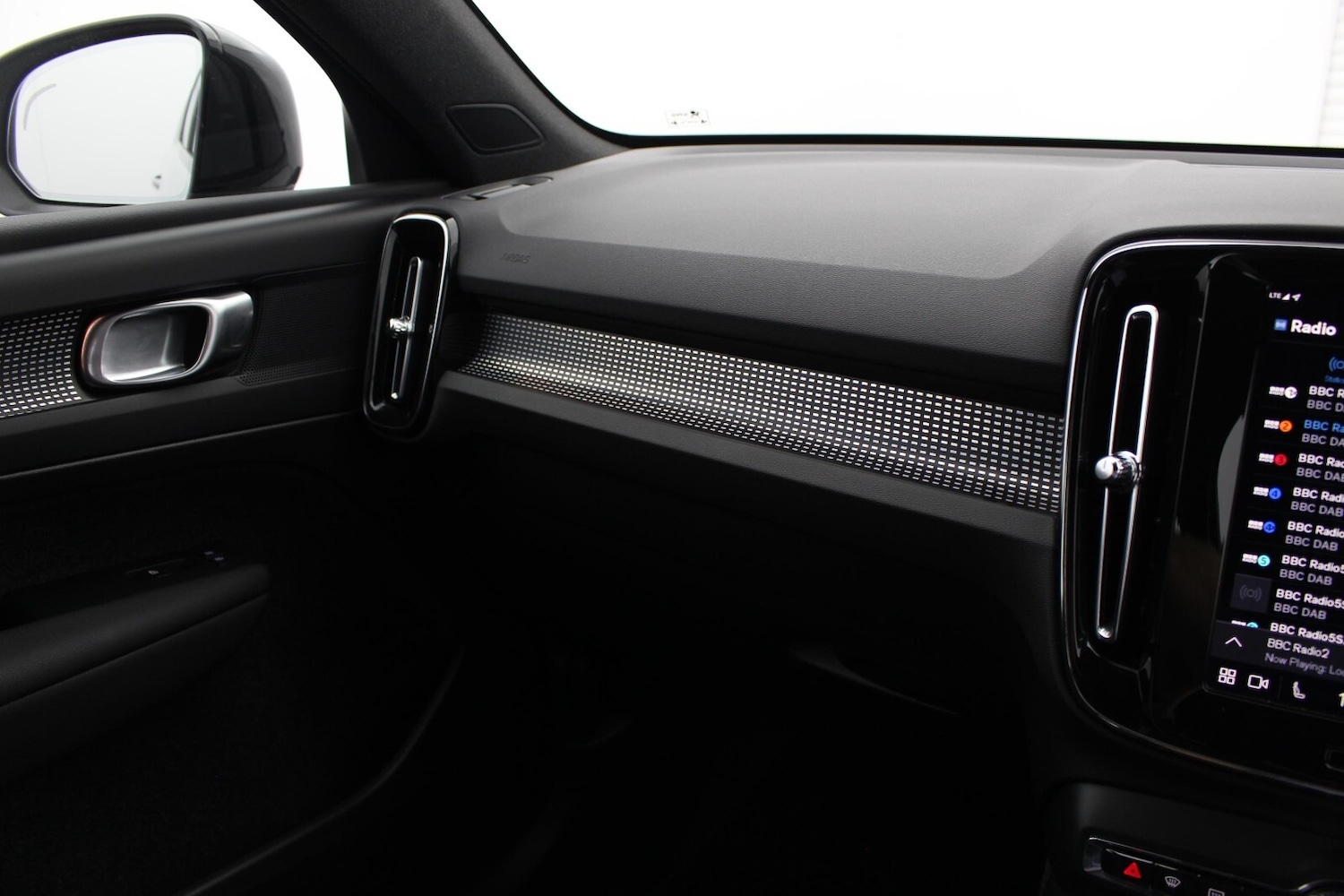 Used Volvo XC40 2025 for sale - 77031319: Photo 36