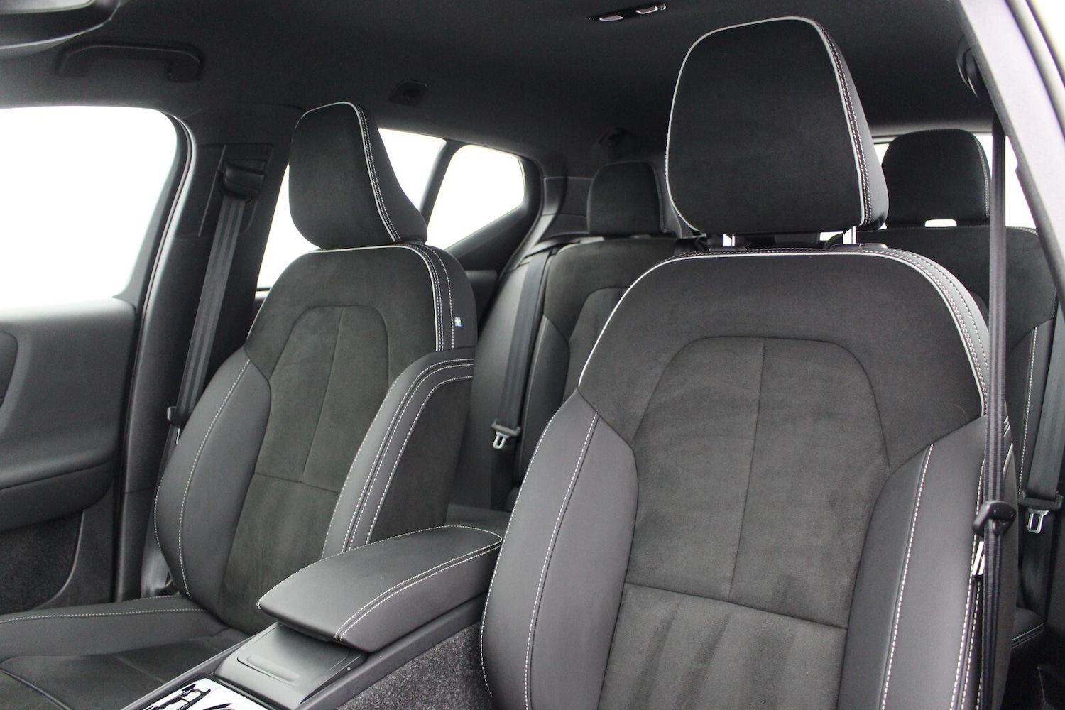 Used Volvo XC40 2025 for sale - 77031319: Photo 7