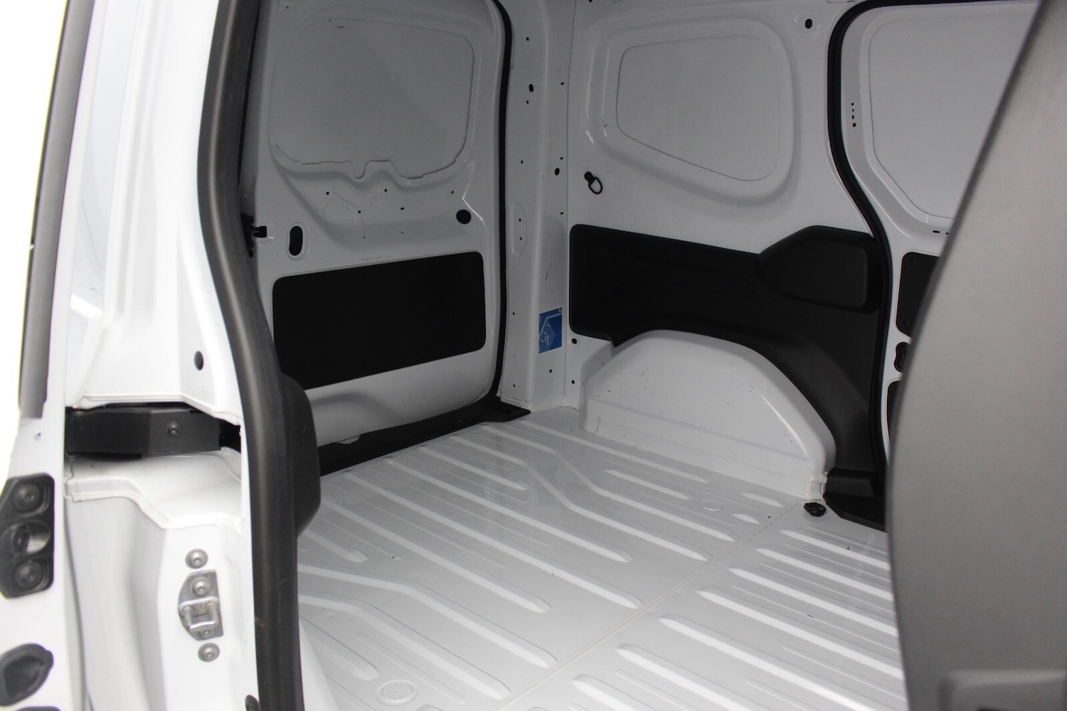 Used Nissan Other 2024 for sale - 78179740: Photo 11