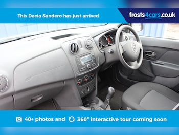 Used Dacia Sandero 2016 for sale - 76452228: Photo