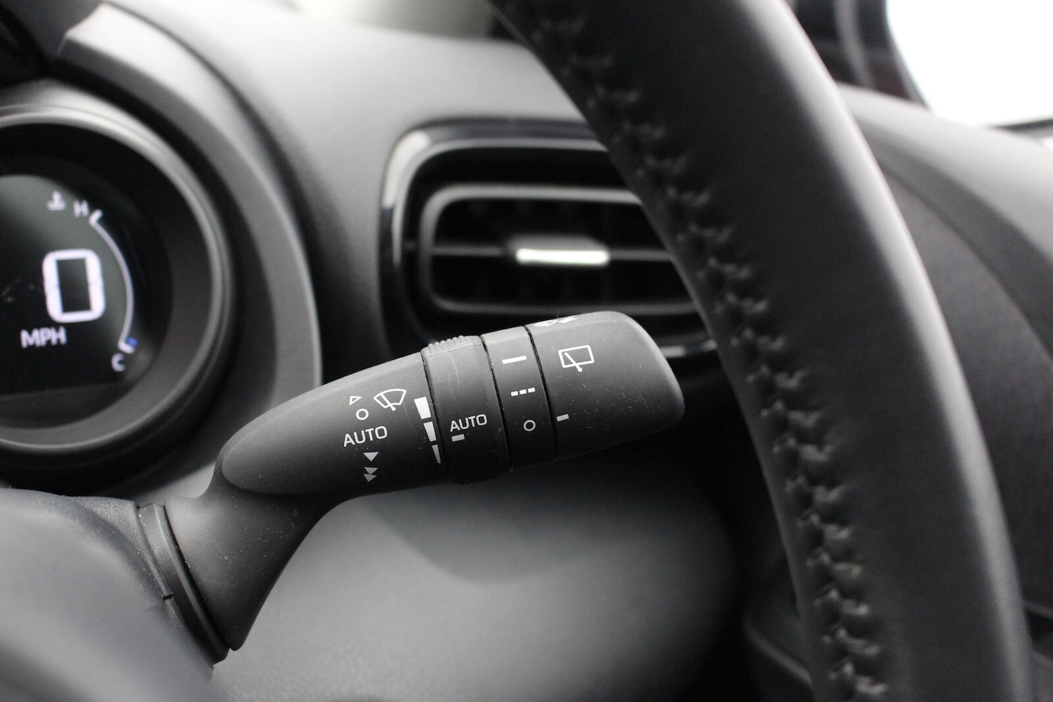 Used Toyota Yaris 2023 for sale - 76647831: Photo 23