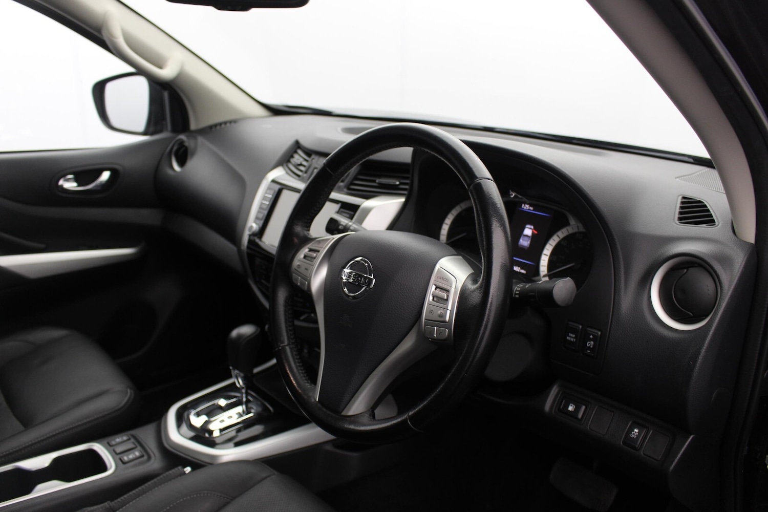 Used Nissan Navara 2021 for sale - 77614351: Photo 14