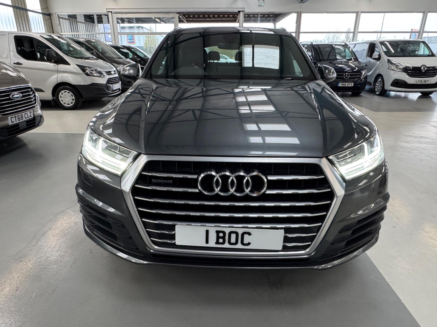 Used Audi Q7 for sale - 78100365: Photo 2