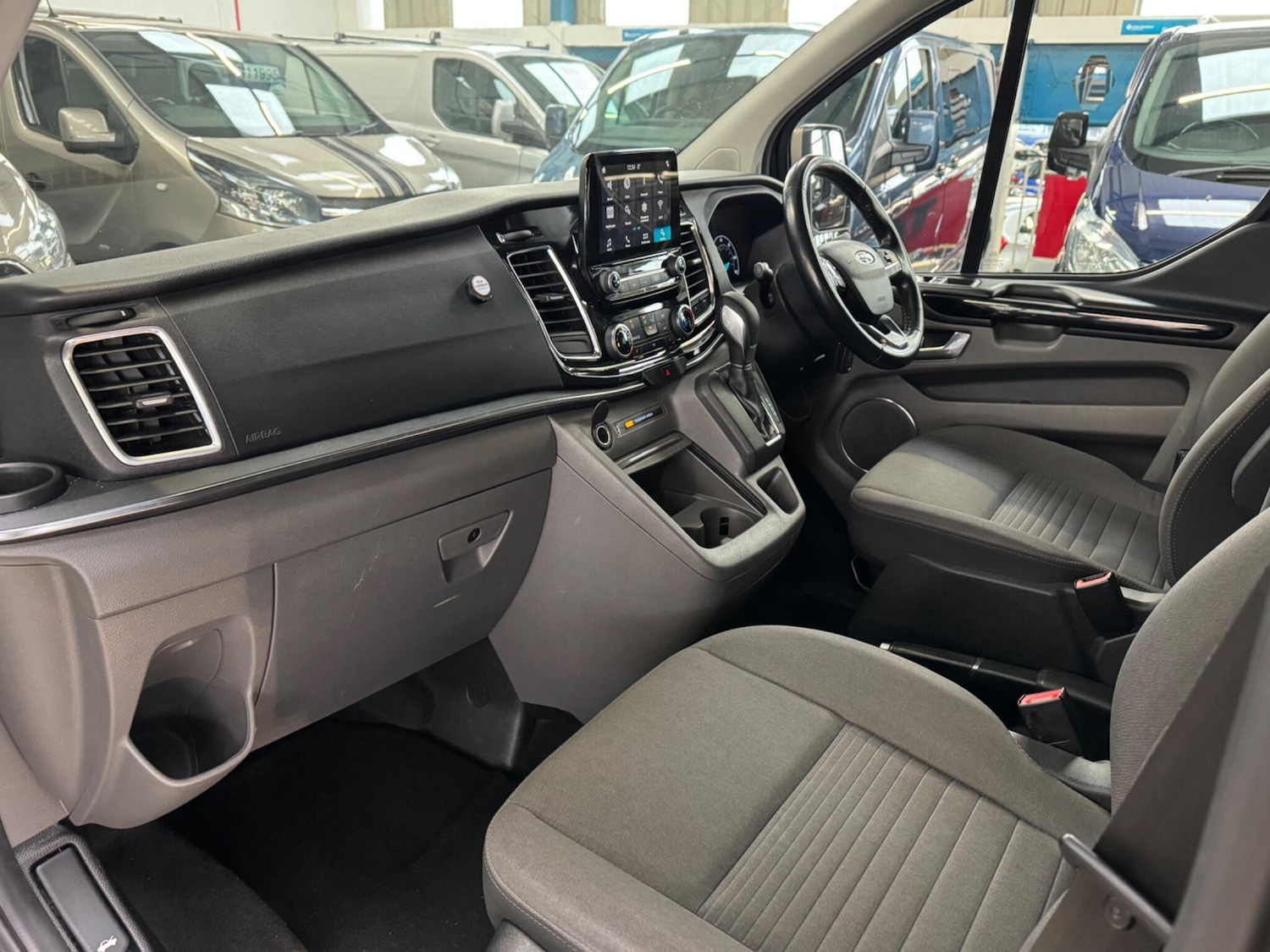 Used Ford Tourneo Custom 2018 for sale - 77410852: Photo 21