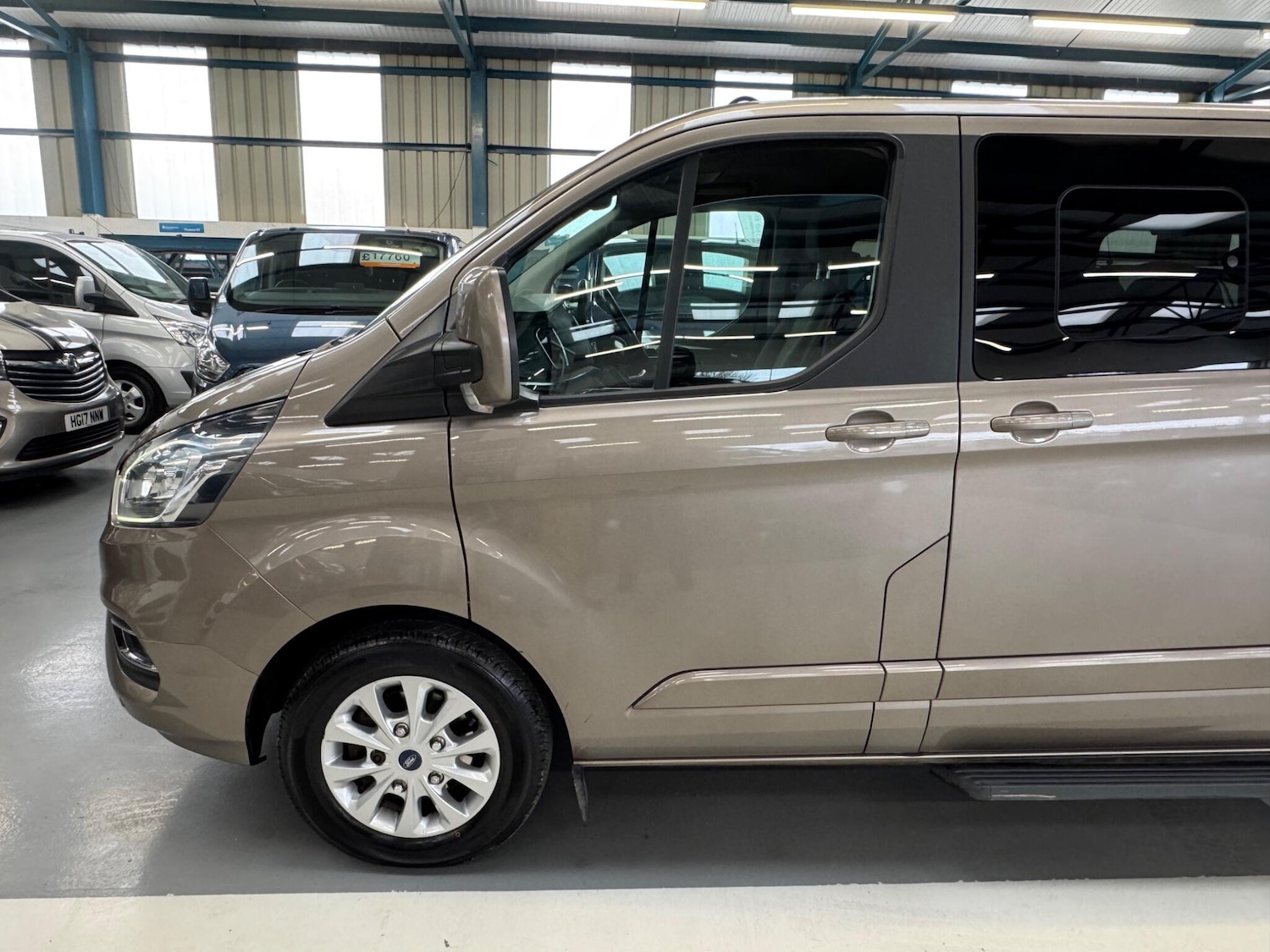 Used Ford Tourneo Custom 2018 for sale - 77410852: Photo 9